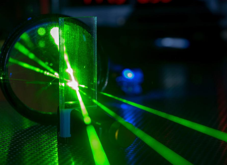 Quantum Green Laser