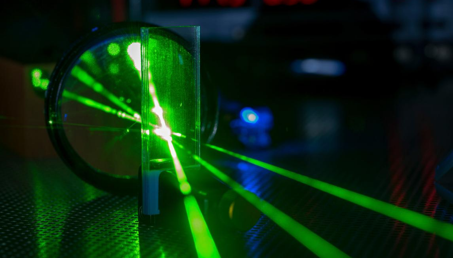 Quantum Green Laser