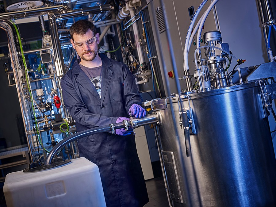 The 25 employees at Graphenea contribute to the successful development of graphene applications, including supplying CVD Graphene films, Graphene Field-Effect-Transistors chips (GFETs), Graphene Foundry Services (GFAB) and Graphene Oxides.