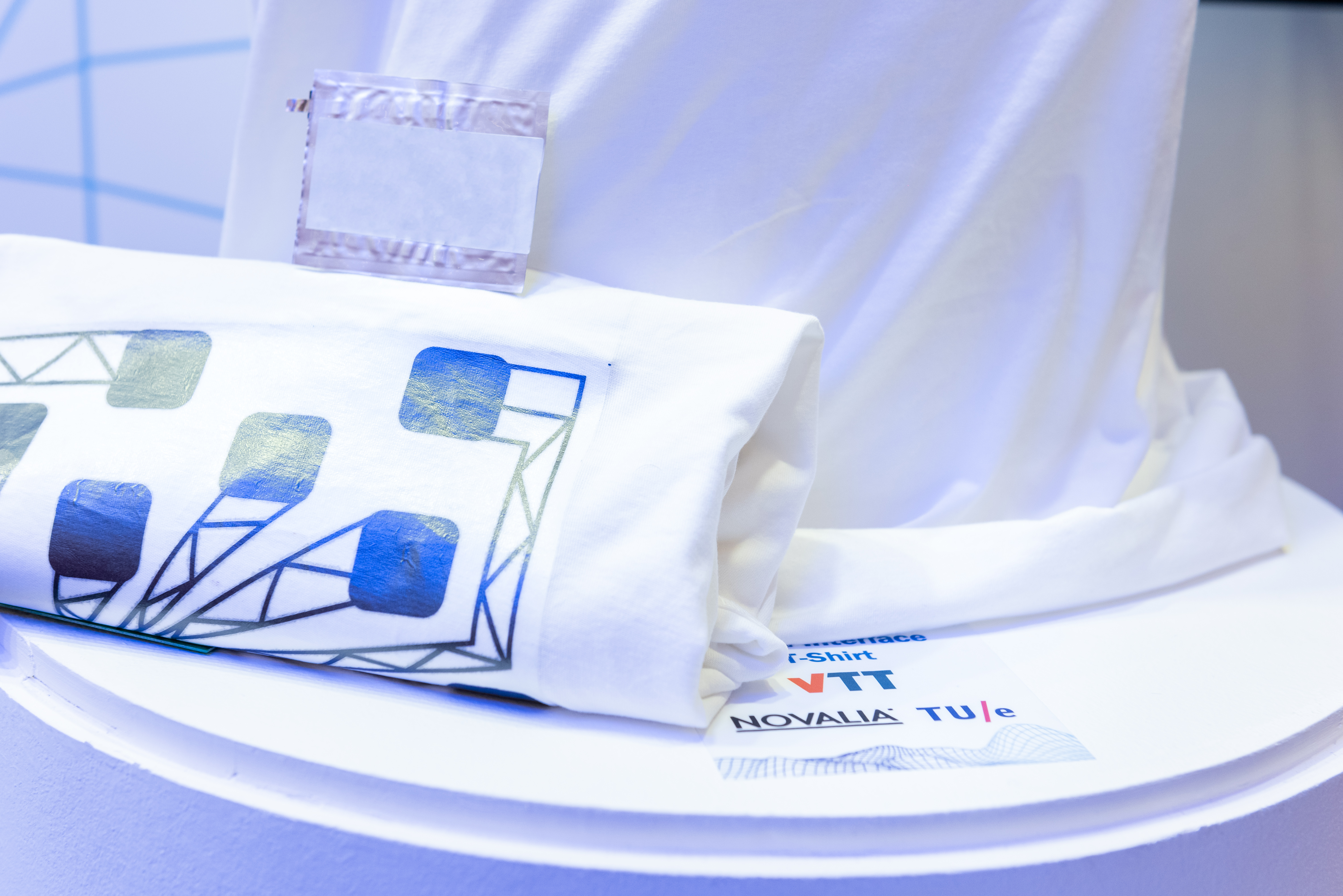 Graphene-based wearable textile