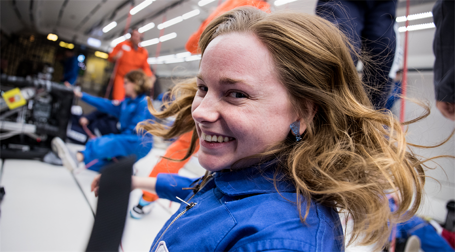 Graphene Flagship female student aboard zero gravity flight.