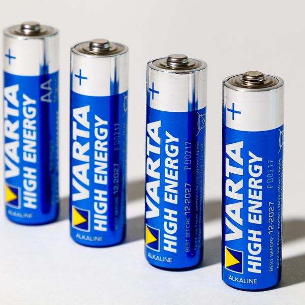 Varta AA batteries