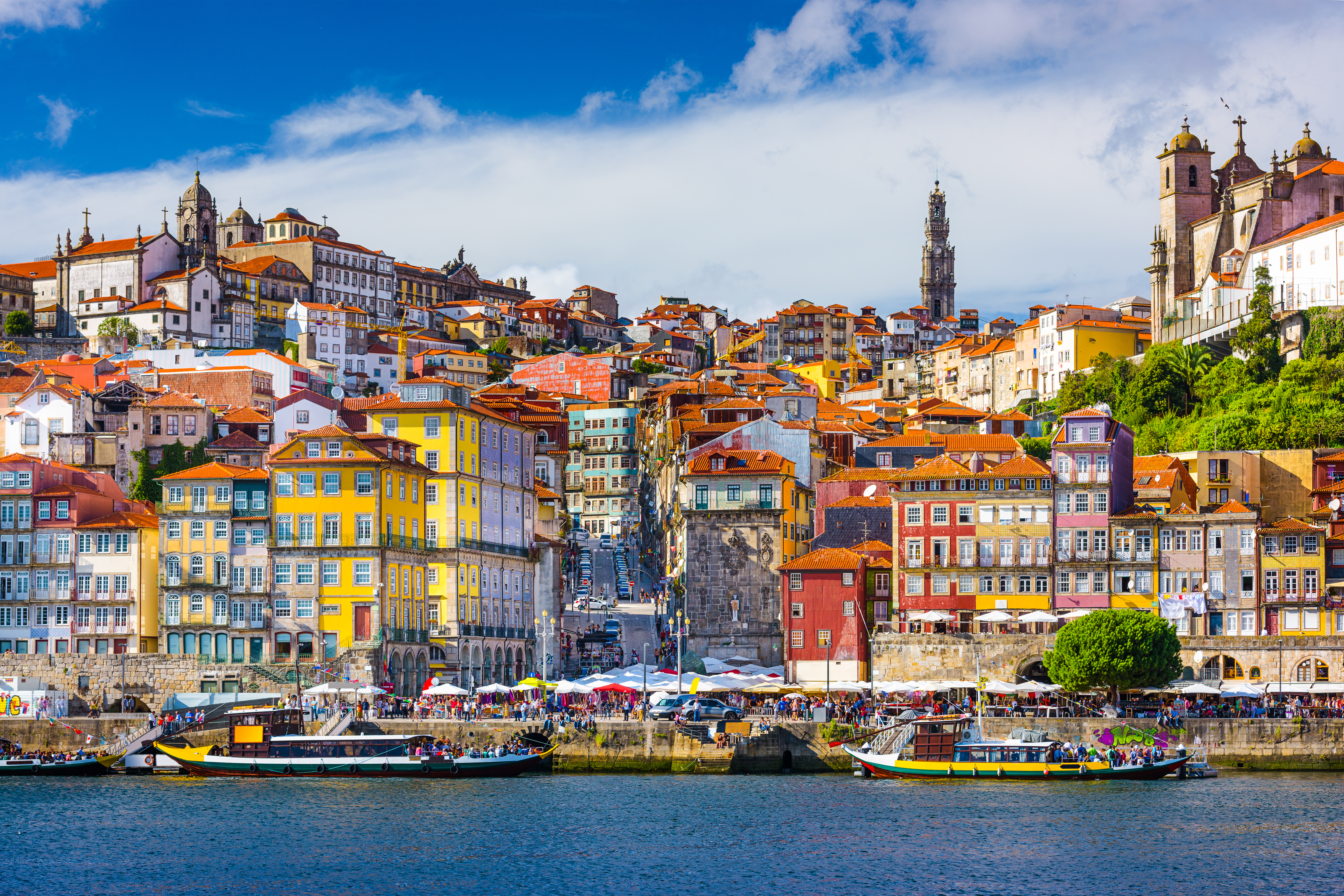 Porto colorful buildings