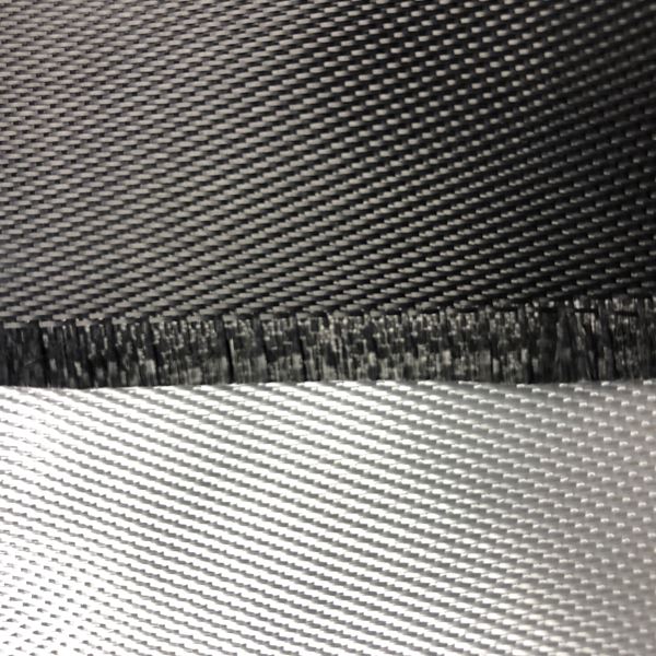 Graphene coated glass fibre vs bare glass fibre (credit: Grafren AB).
